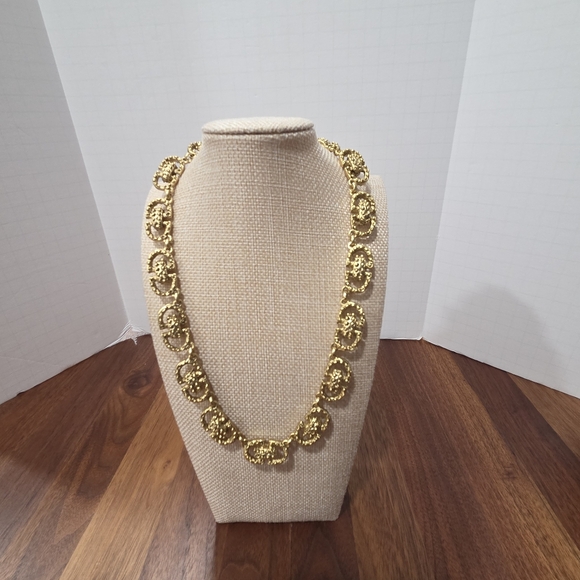Karine Sultan Jewelry - Karine Sultan Link Collar Necklace Intricate Details Oval Links